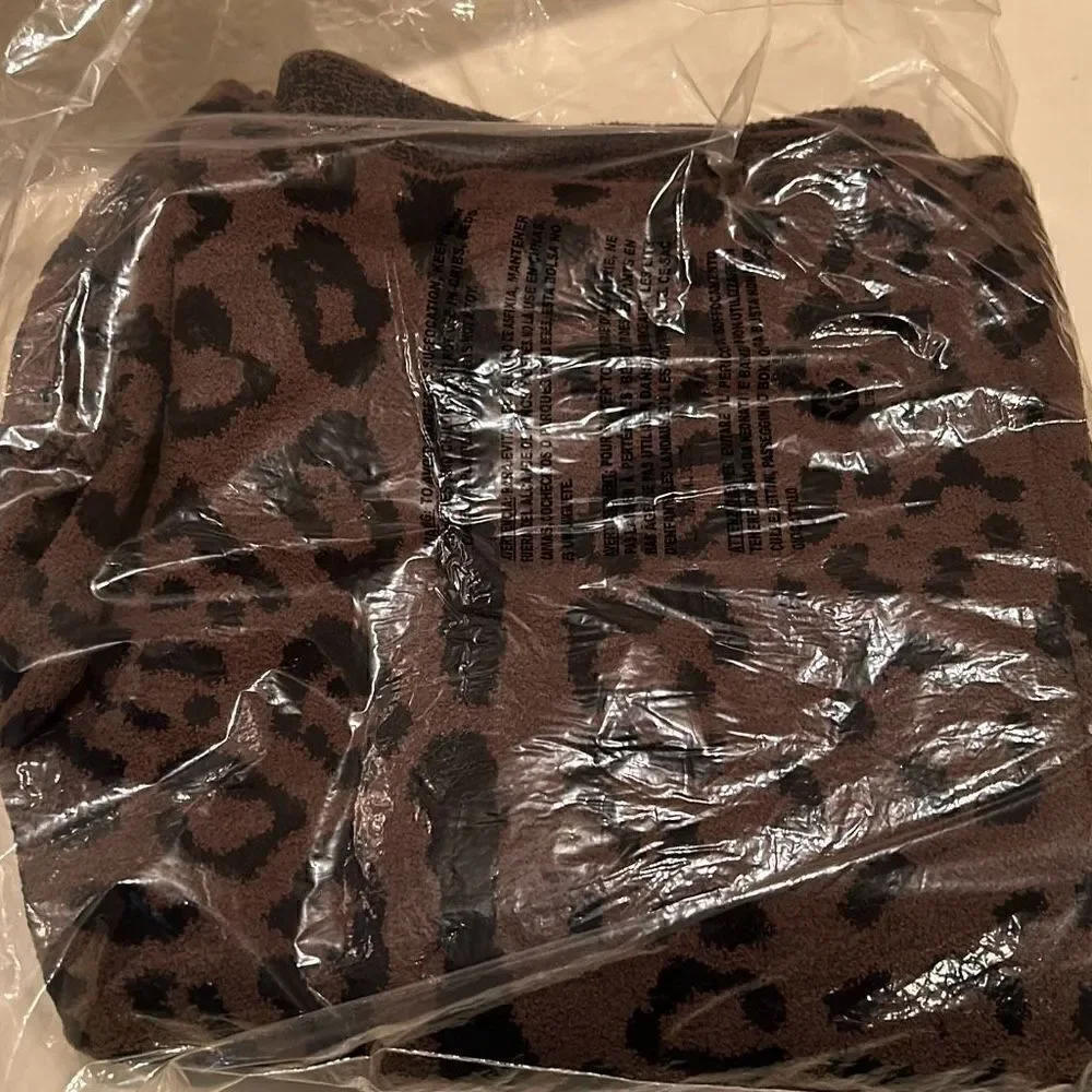 Ser.O.Ya Seroya Mens Womens Small Unisex Shorts Cheetah Jacquard Gunner NWT